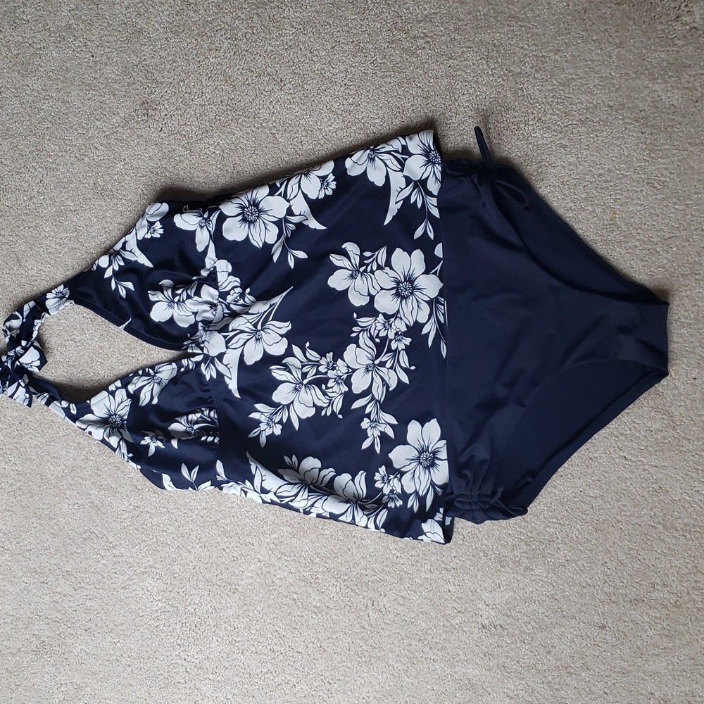 Gap bathing suit